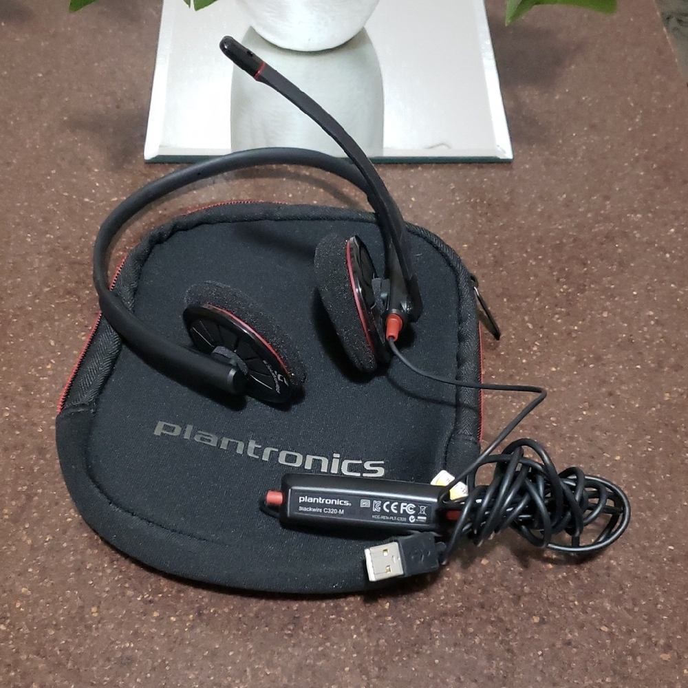 Plantronics Blackwire C320-M USB Headset Noise Cancellation